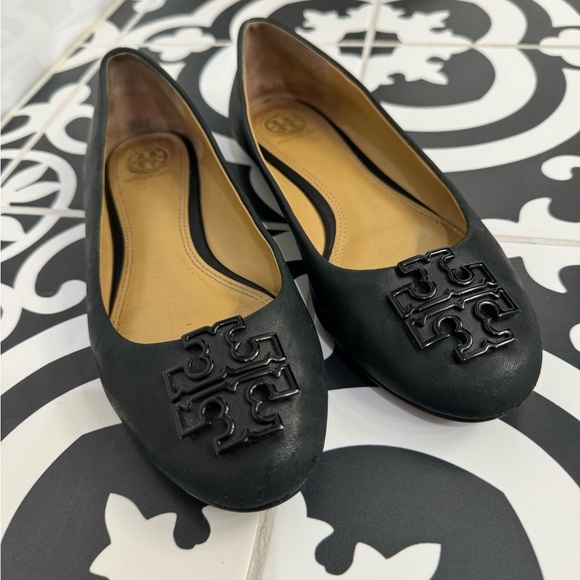 Shoes - Tory Burch Flats